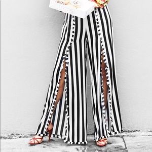 Nicole Miller Artelier- Black+White Striped Pants